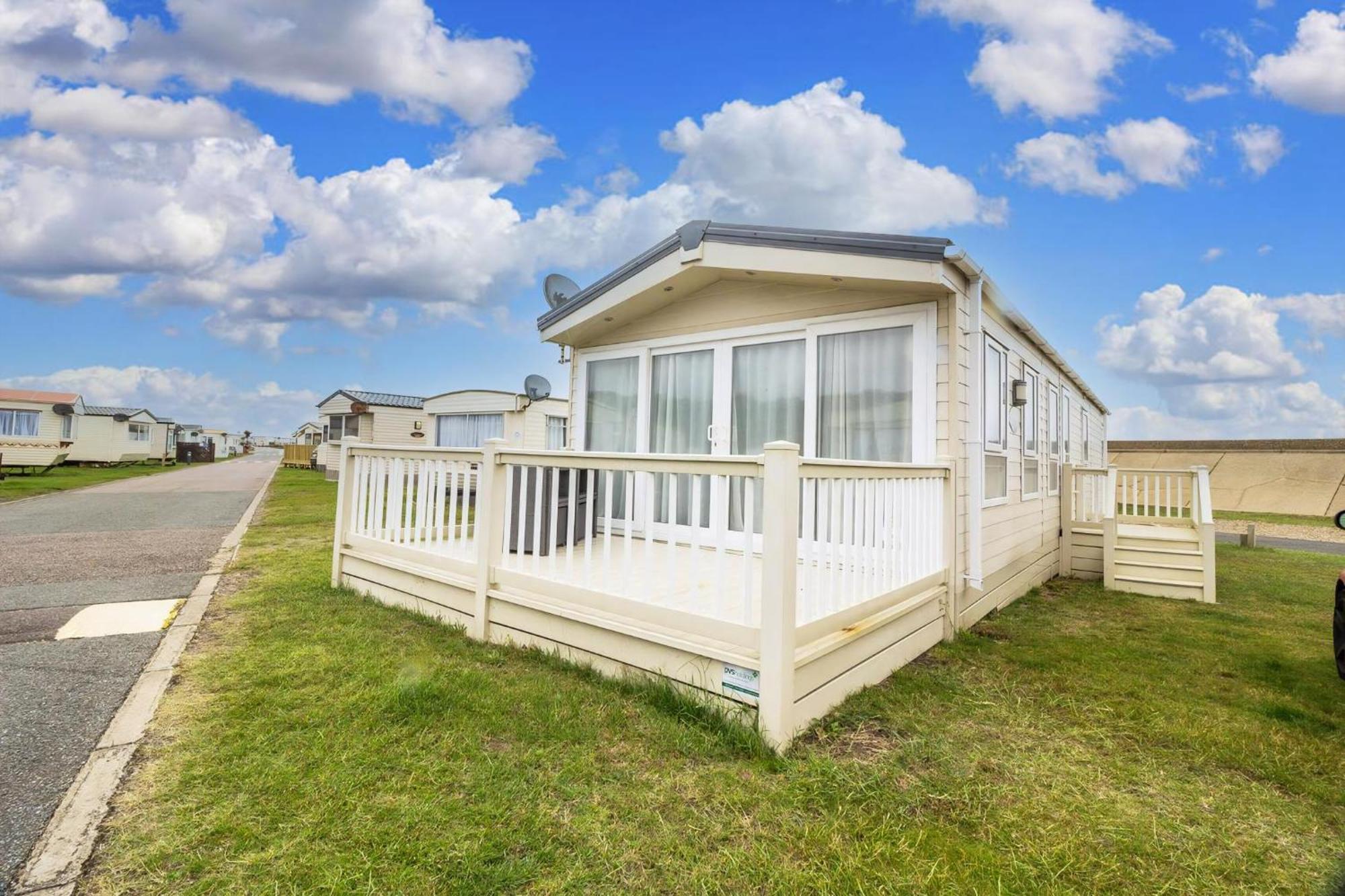 Beautiful 6 Berth Caravan By The Beach In Suffolk Ref 40076Nd Lowestoft Eksteriør billede