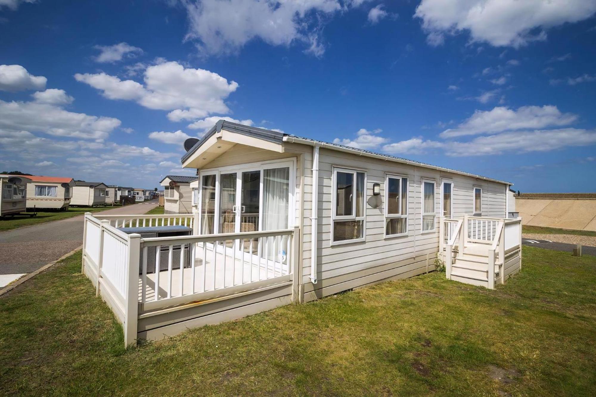 Beautiful 6 Berth Caravan By The Beach In Suffolk Ref 40076Nd Lowestoft Eksteriør billede