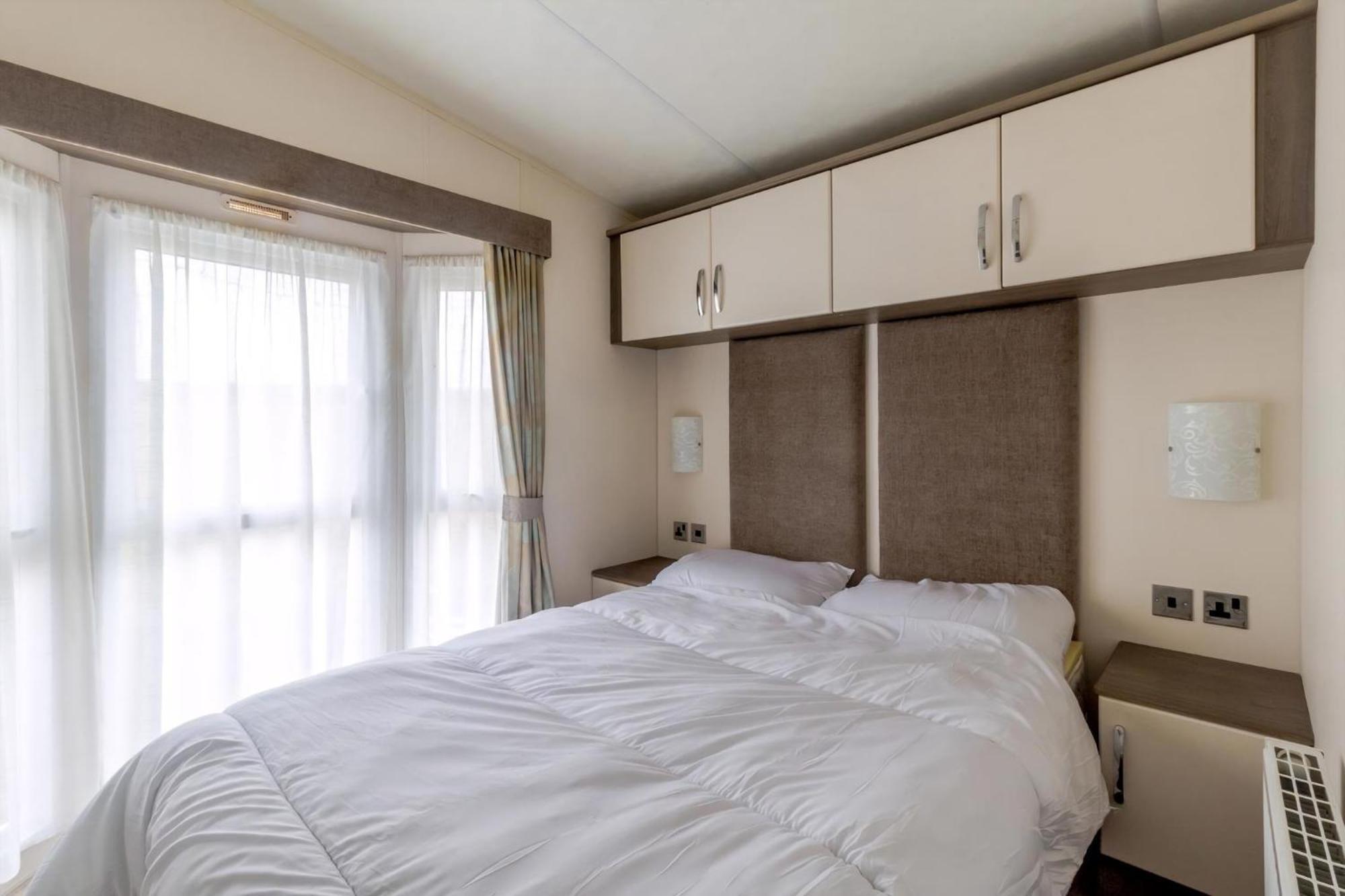 Beautiful 6 Berth Caravan By The Beach In Suffolk Ref 40076Nd Lowestoft Eksteriør billede